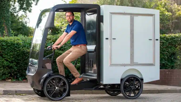 トレックグループ、都市モビリティ市場を狙った戦略的救済取引でEAVバイクを買収</trp-post-container