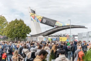 IBF – Festival Italiano de la Bicicleta, la pasión por el ciclismo ocupa el centro del escenario, ya sea para los desplazamientos diarios, el deporte, el entrenamiento o el estilo de vida.